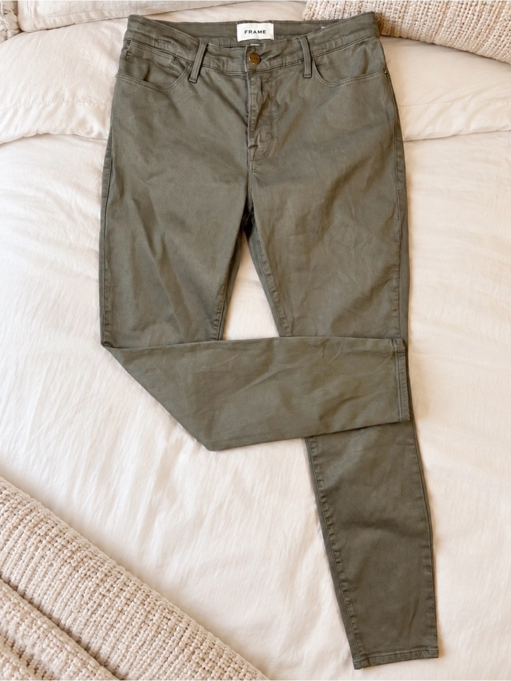 Frame Denim Slim Chinos in Olive size 29